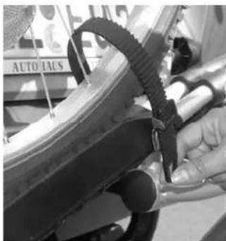 Pro-User Jade 91528 - INSTALLATION DES VÉLOS SUR LE PORTE-VÉLOS - 4