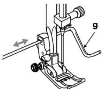 BERNINA Bernette London8 - Fixer le support du pied - 3