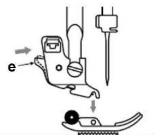 BERNINA Bernette London8 - Fixer le support du pied - 2