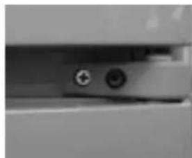 DOMETIC RM 7605 L - Changement de la butée de porte5.12 - 2