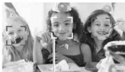 CANON XA35 - Touchez un visage différent sur l'écran tactile pour optimiser les réglages du caméoscope pour cette personne. - 1