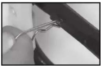 Chapin 61808 - INSTALLING THE PUMP HANDLE - 3