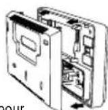 UPM THM501 - Installation des PILES et choix de l'échelle de temperature (c ou °f) - 1