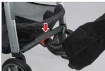 UPPAbaby Cruz - SETTING THE BRAKE - 1