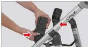 UPPAbaby Cruz - ADAPTÖLERIN CRUZ GÖVDESINE TAKILMASI - 2