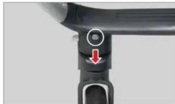 UPPAbaby Cruz - COLOCAR LAS RUEDAS DELANTERAS - 2