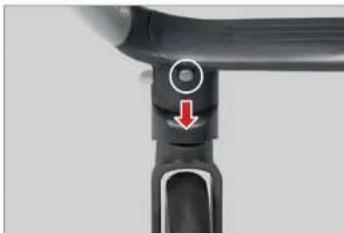 UPPAbaby Cruz - INSTALLAZIONE DELLE RUOTE ANTERIORI - 2