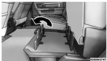 RAM 3500 (2016) - Déploiement du plancher de charge-ment du modele Crew Cab - 2