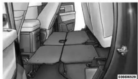 RAM 3500 (2016) - Déploiement du plancher de charge-ment du modele Quad Cab - 2