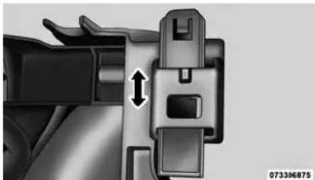 RAM 3500 (2016) - Phares quadruples de base et de qualite supérieure bi-halogene:feux de croissement,feux de route,feux de position avant et clignotants avant - selon I'equipement - 2