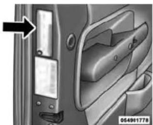 RAM 3500 (2016) - Emplacement de I'etiquette d'information sur les pneus et la charge - 1