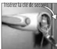 Master Lock T8331ML - Préparation de votre coffre- fort pour la première fois Installation des piles - 2