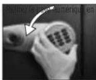 Master Lock T8331ML - Préparation de votre coffre- fort pour la première fois Installation des piles - 1