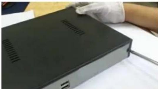 MCL IPNVR908 - Installation du disque dur - 4