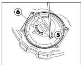 CRIVIT 1LD4086 IAN 270679 - Die Batterie der Armbanduhr wechseln - 3