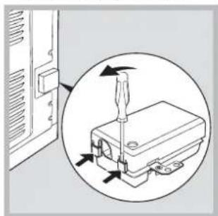 HOTPOINT CE6IFA.1 X F HA - Fitting the power supply cable - 1