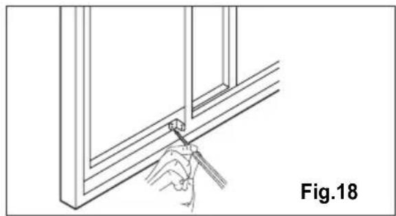 ELECTROLUX EXP11CKEWI - Installation in a double-hung sash window - 13