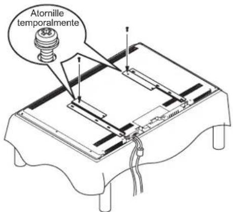 YAMAHA YTSV1100 - -Posicion del adaptordo de fijacion con la plac soporte de montaje de la TV - 6