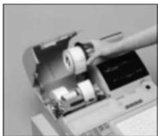 CASIO TK7000 - Pour remplacer le rouleau de la bande de contrôle - 7