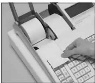 CASIO SES2000 - Pour installer le rouleau de papier des tickets de caisse - 2