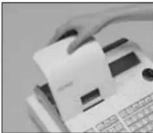 CASIO SEC300 - Pour installer le rouleau de papier du journal - 1