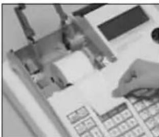CASIO SEC300 - Pour installer le rouleau de papier du journal - 4