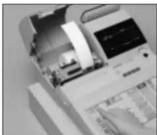 CASIO CE6100 - Mise en place du rouleau de bande de contrôle - 10