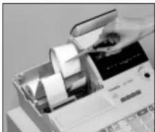 CASIO CET300 - Pour remplaçer le rouleau de la bande de contrôle - 6