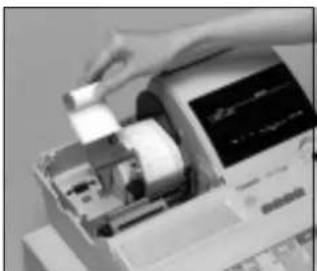 CASIO CET300 - Pour remplacer le rouleau de reçus - 7