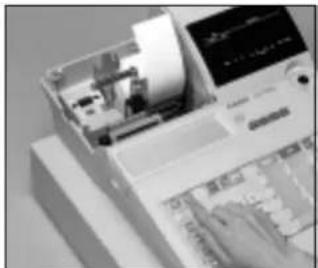 CASIO CET300 - Mise en place du rouleau de bande de contrôle - 12