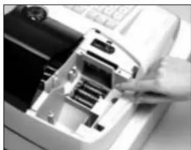 CASIO 160CR - Initialisation et mise en place des piles de protection des mémoires. - 3