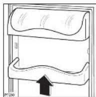 Zanussi-Electrolux ZC 247 R1 - Positionnement des balconnets de la contre-porte - 2