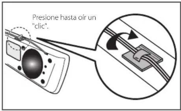 Presione hasta oír un "clic".