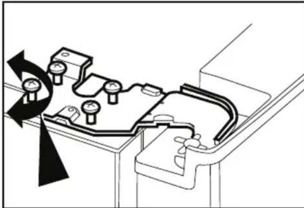 BEKO GNE 60021 X - Réglage du jeu entre les portes supérieures - 5