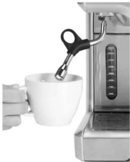 Solis Espresso Master 113 - Verwendung der Heisswasserfunktion - 2
