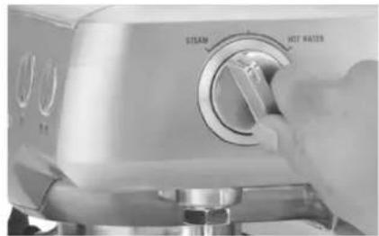 Solis Espresso Master 113 - So wird Milch für Cappuccino oder Latte Macchiato aufgeschäumt - 2