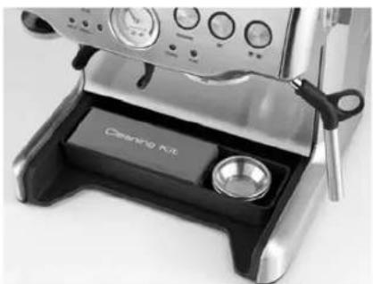Solis Barista Pro 114 - CLEANING THE DRIP TRAY - 1