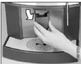 Schaerer Opal - Cleaning the grinder - 1