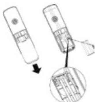 MOTOROLA L705CM - Étape 2. Installez et chargez le jeu de batteries du combiné sans fil - 1
