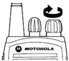 MOTOROLA CP040 - ZAPNUTI A VYPNUTI RADIOSTANICE OVLADANI HLASITOSTI - 1