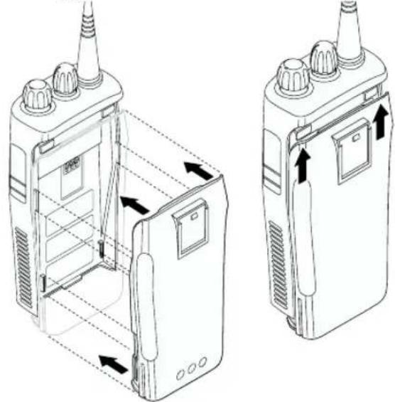 MOTOROLA CP040 - INFORMAZIONI SUGLI ACCESSORI Montaggio della batteria - 1
