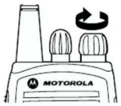 MOTOROLA CP040 - EIN-/AUSSCHALTEN DES FUNKGERÄTS - 1