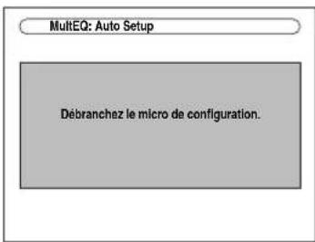 ONKYO HTRC180 - Débranchez le micro de configuration des enceintes. - 1