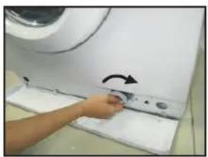 PROLINE FP 126 E - Cleaning the drain pump - 3
