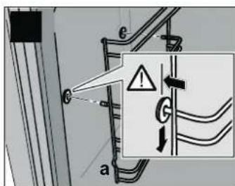 CONSTRUCTA CF132550 - Risque de brûlure du aux pieces chaudes de le compartment de cuisson! - 4