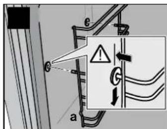 CONSTRUCTA CF230253 - Risk of burning due to hot components in the cooking compartment! - 4
