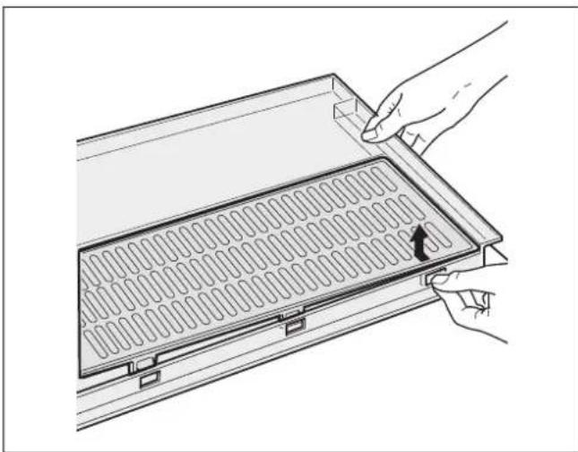 GAGGENAU RT242202 - Taking out the humidity filter - 1