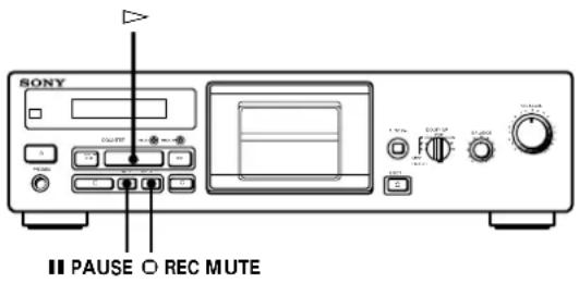 SONY TCKB820S - Insertion d'un espace blanc pendant l'enregistrement (Silencieux d'enregistrement) - 1