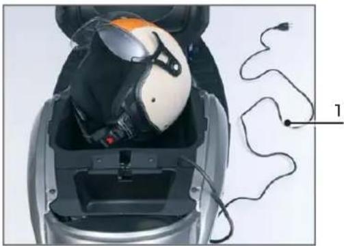 Govecs GO! S2.4 - Charging of the battery - 1