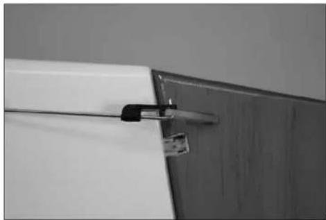 E-flite Mystique 2.9m ARF - RUDDER AND ELEVATOR SERVO INSTALL/EINBAU VON SEITEN- UND HÖHENRUDERSERVO/INSTALLATION DES SERVOS DE PROFONDEUR ET DE DÉRIVE/ INSTALLAZIONE DEI SERVI PER TIMONE ED ELEVATORE - 12